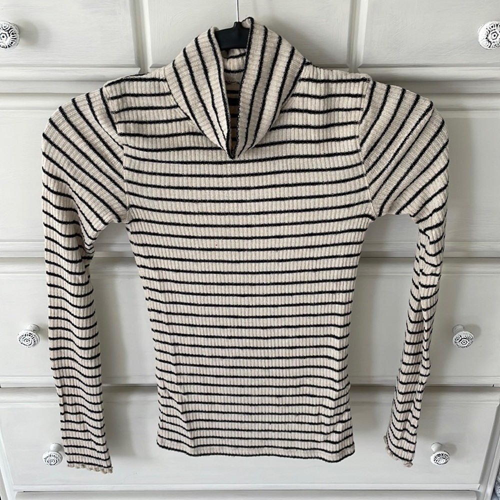 Abercrombie Turtleneck